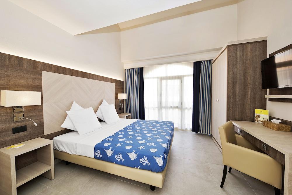 Hotel Tui Magic Life Calabria Pizzo  Esterno foto